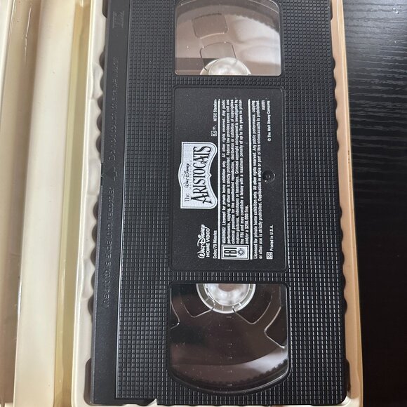 Walt Disneys The Aristocats Masterpiece VHS Rated G - Picture 4 of 5
